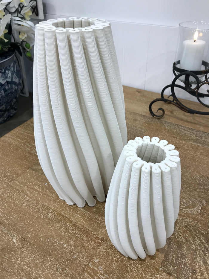 Nord Ceramic White Swirled Vase Sml