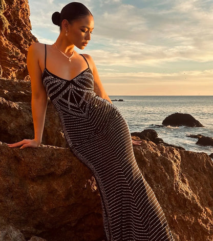 Leni V-Neck Mermaid Rhinestone Formal Dress