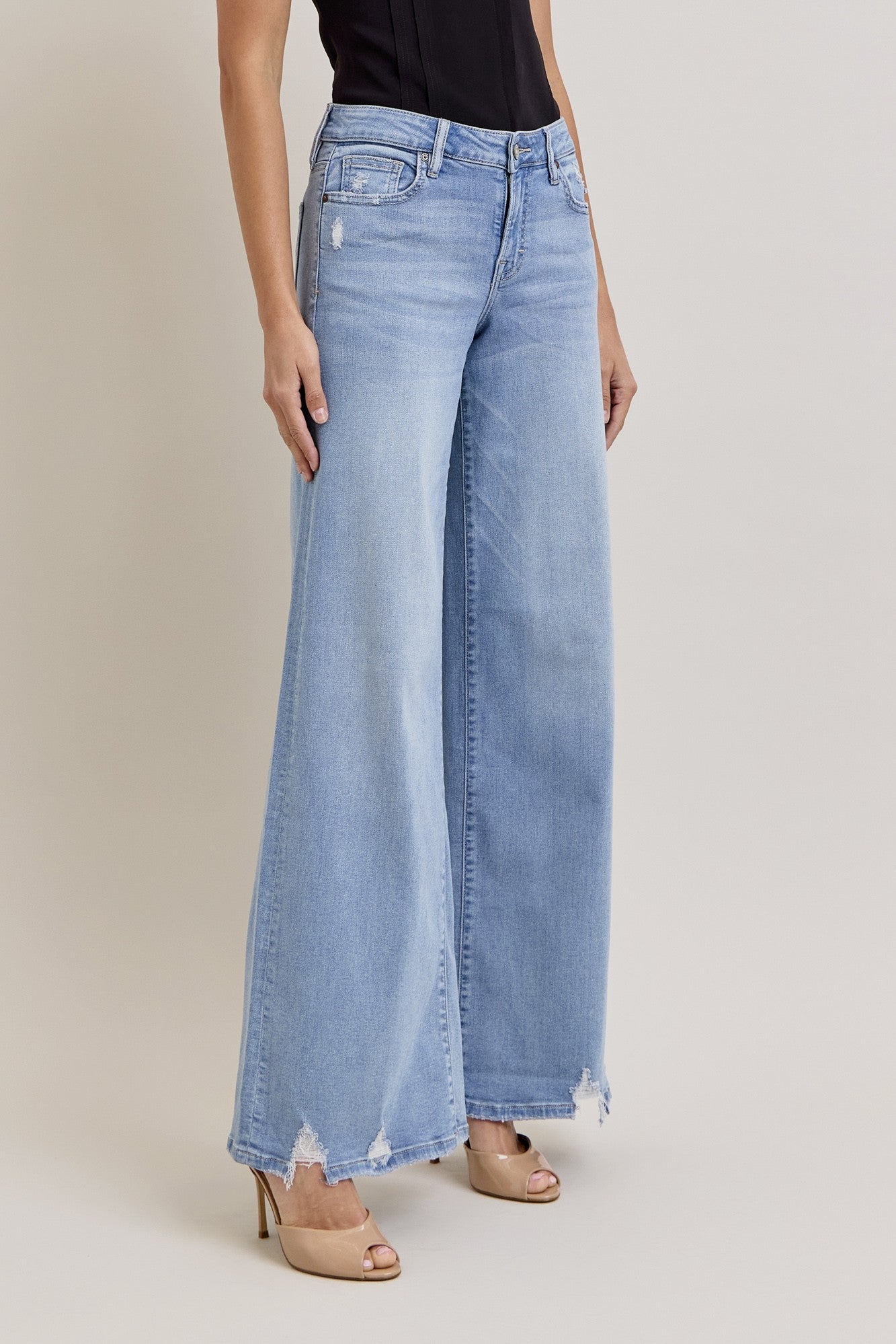 Hidden Nori Mid Rise Super Wide Leg