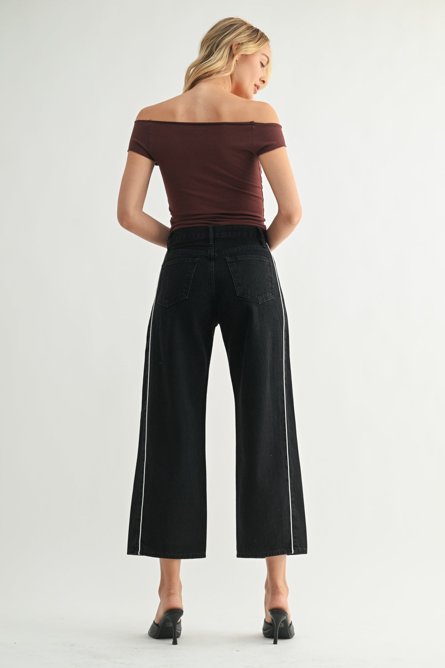 Just Black Barrel Jean Twist