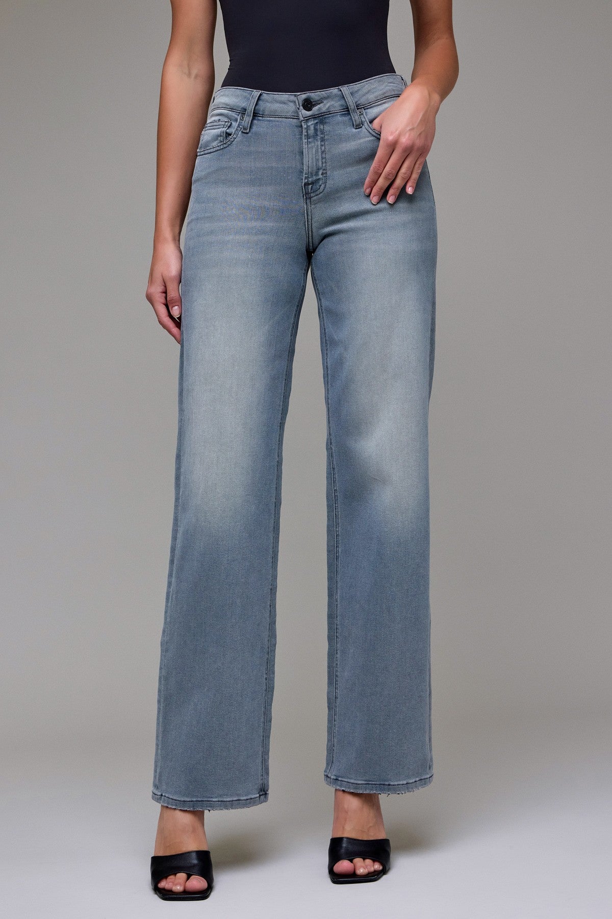 Hidden Mid Rise Logan Dad Jean