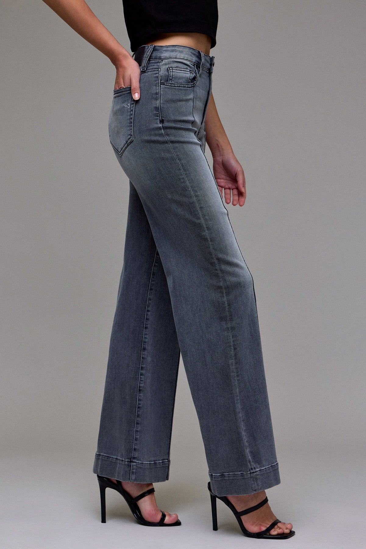 Hidden High Rise Happi Comfort Flare Pintuck Jeans