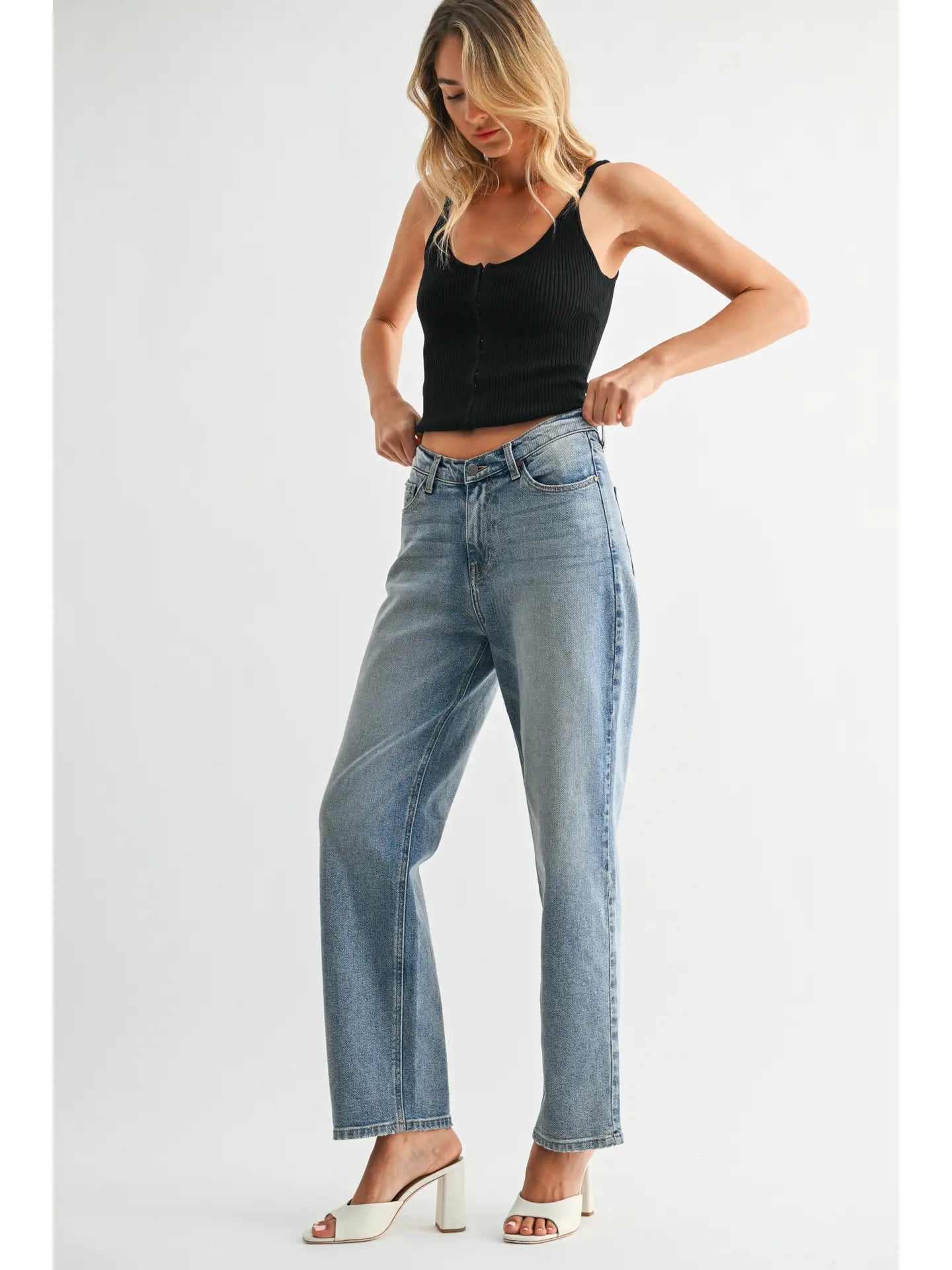 JBD V-Waist Straight Leg Jean