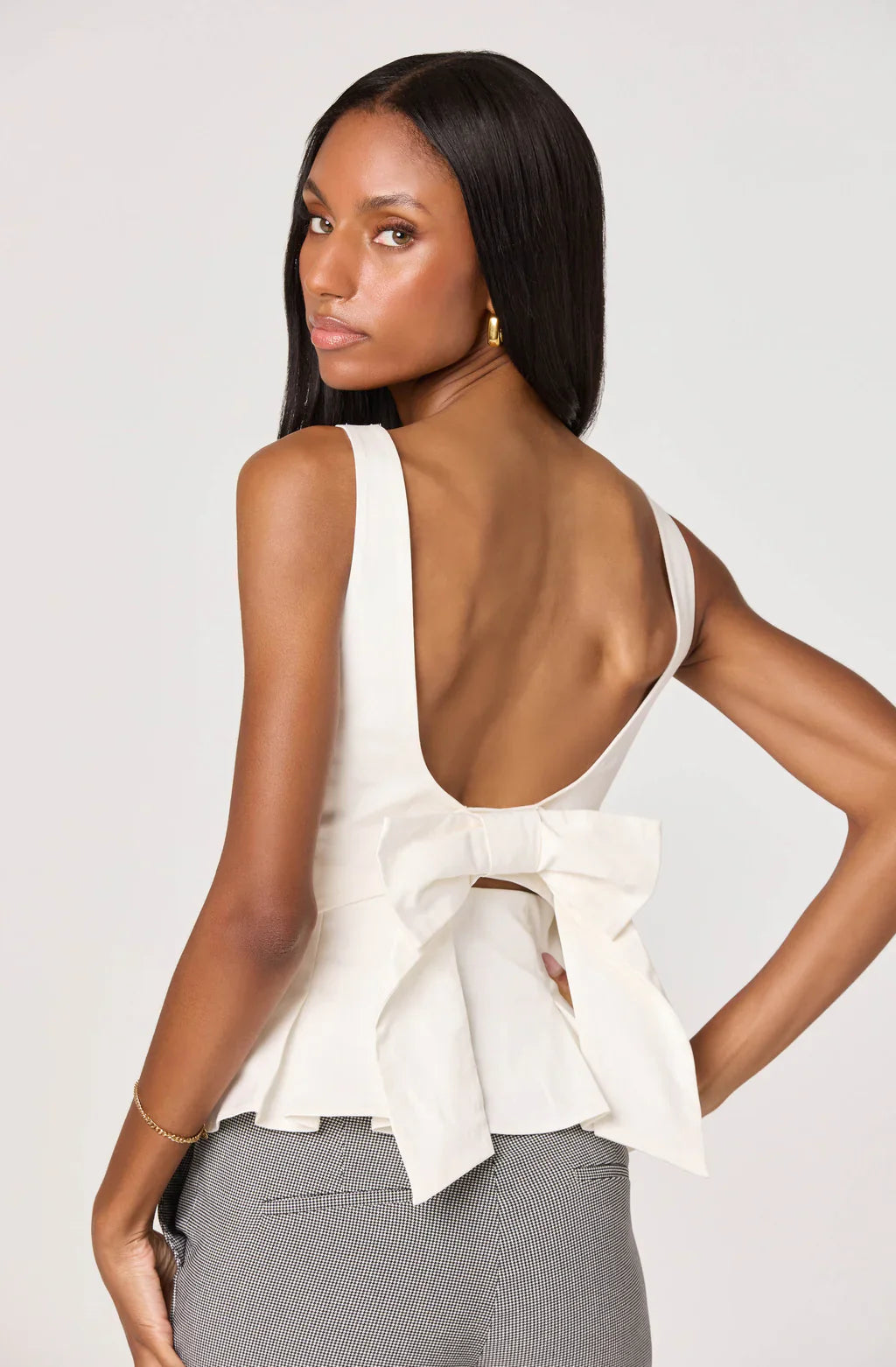 ASTR Viki Top