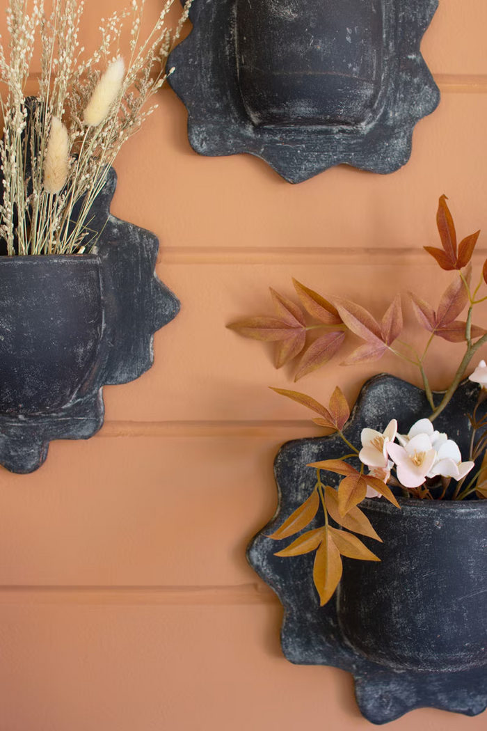 Black Wavy Clay Wall Planters Set/3