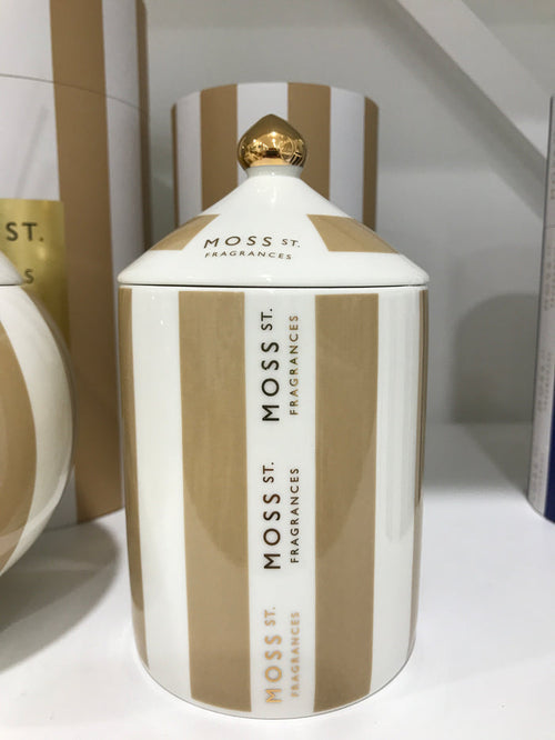Ceramic Patchouli Pear & Oud Candle