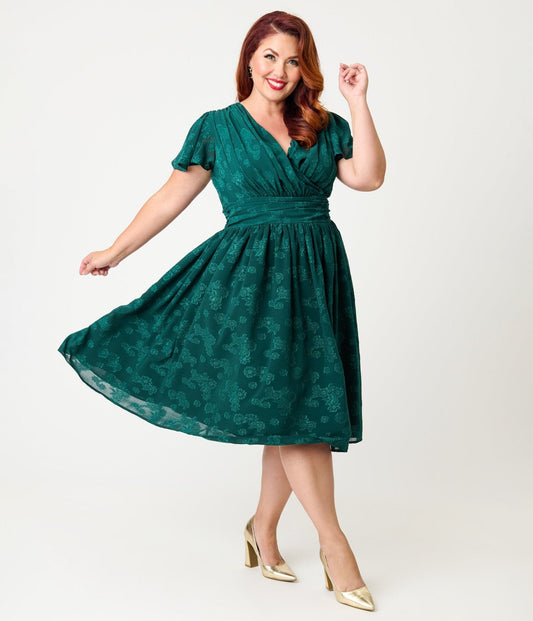 Magnolia Place Plus Size Emerald Floral Jacquard Midori Swing Dress