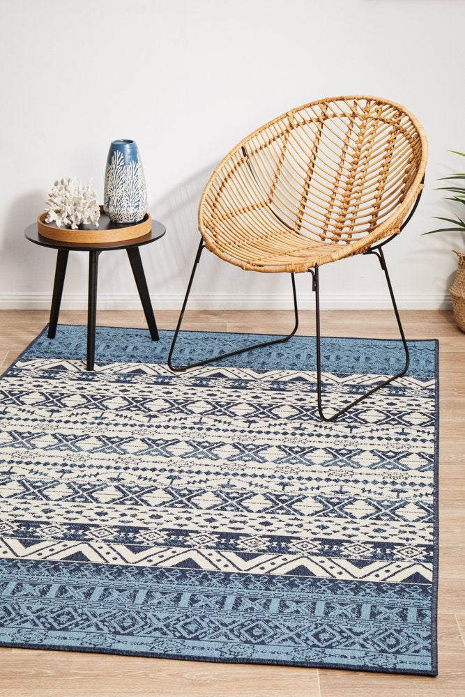 Outdoor White Blue Rug