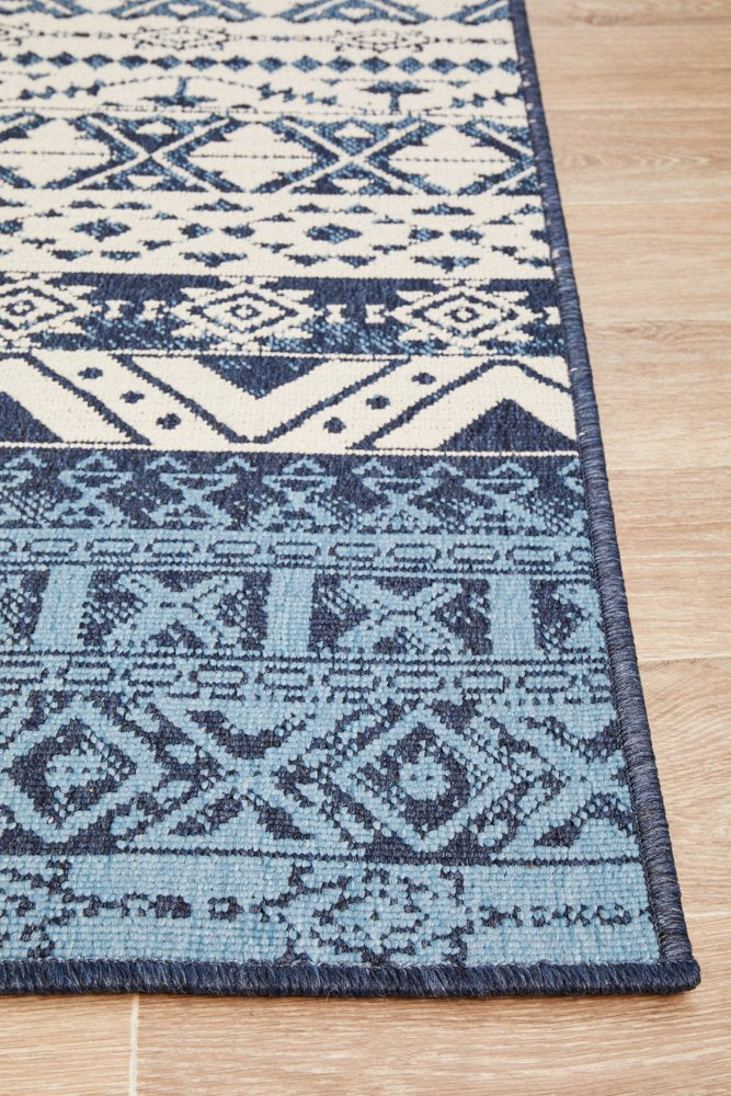 Outdoor White Blue Rug