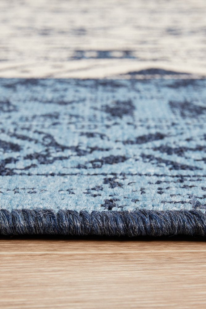 Outdoor White Blue Rug