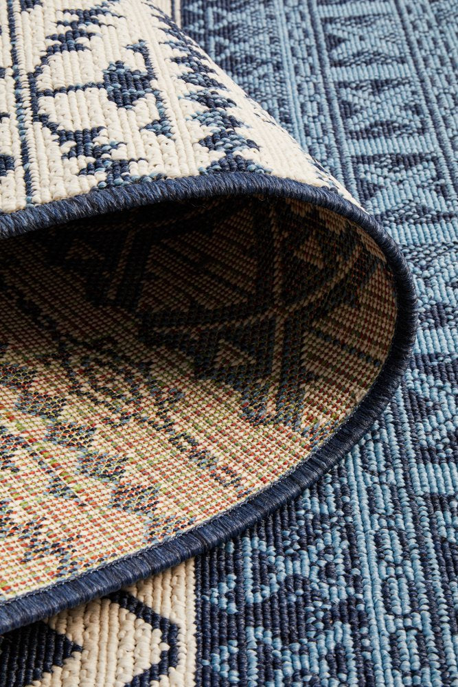 Outdoor White Blue Rug