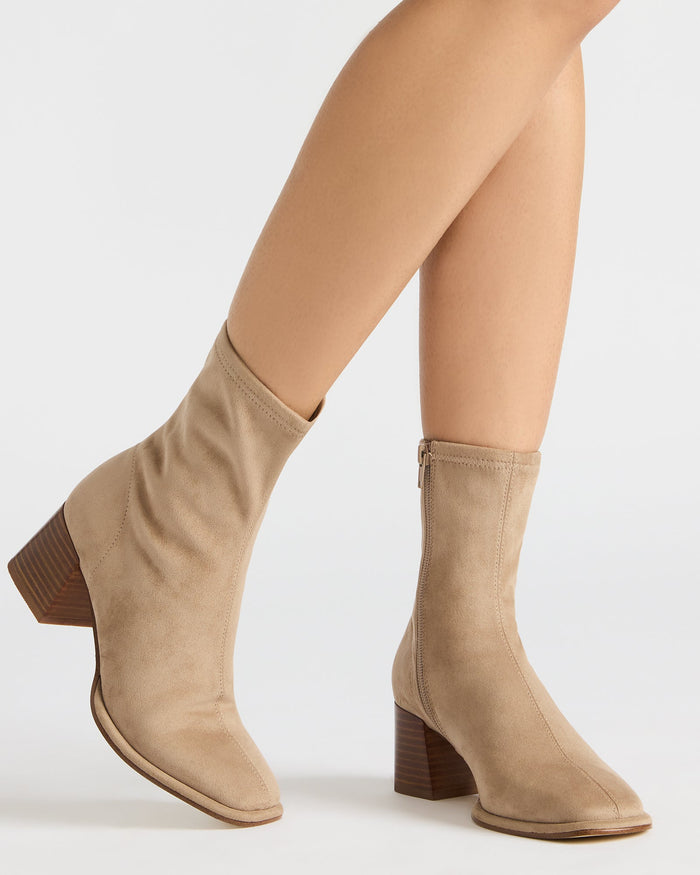 PAMMY TAUPE