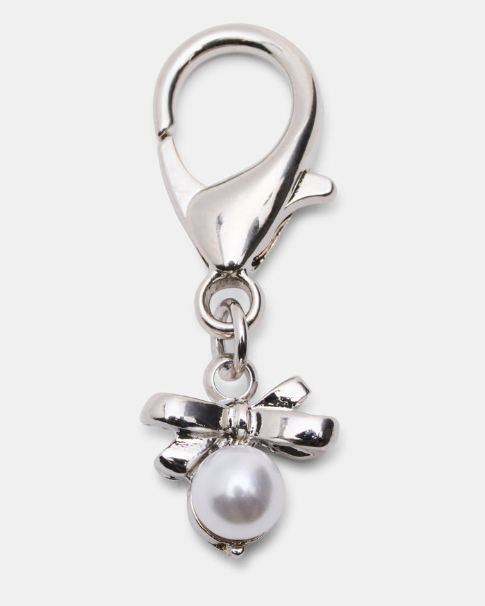 SHOE LACES AND CHARMS BLACK