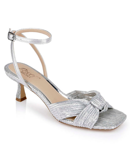 Silver Fabric / 7.5