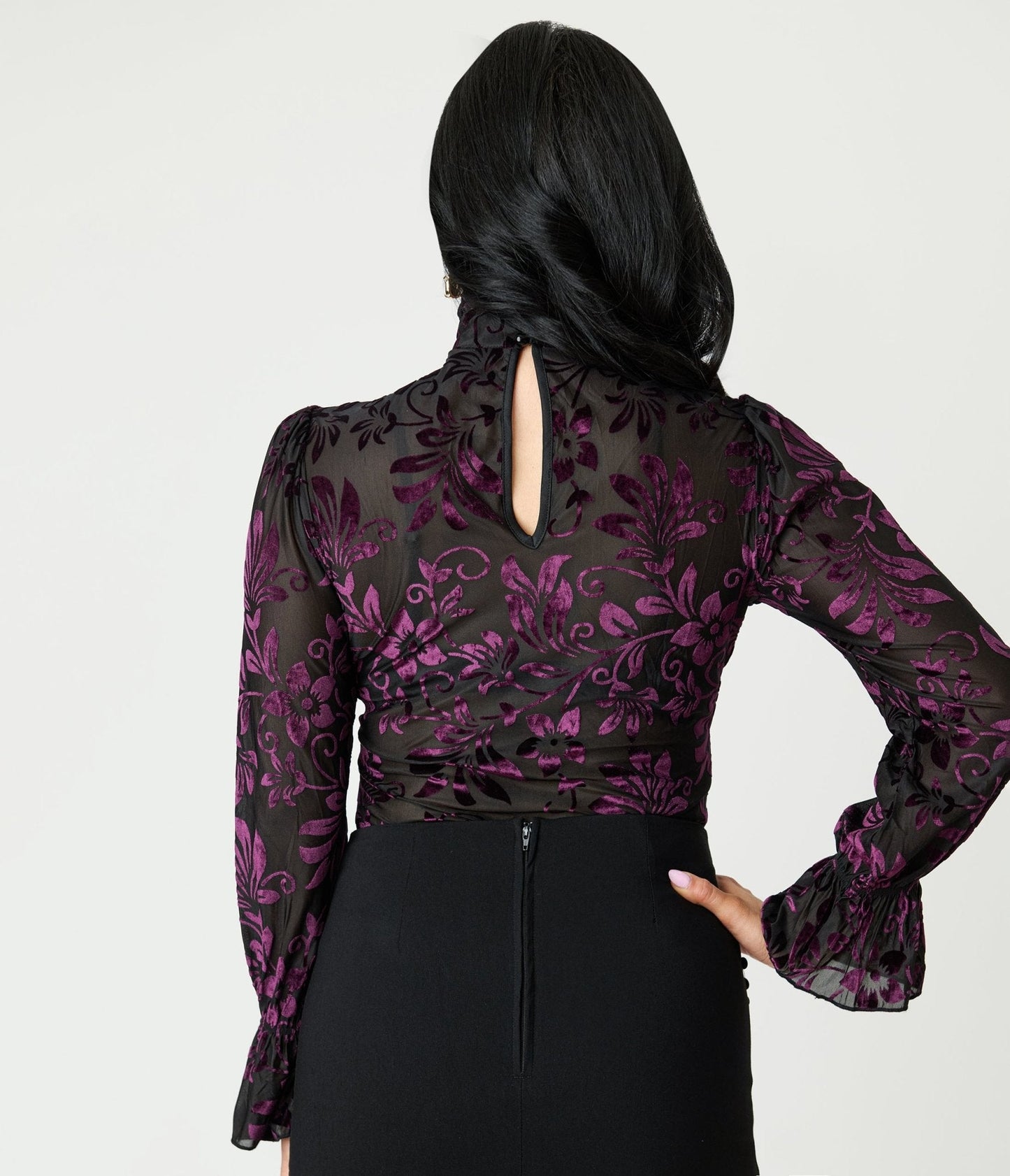 Unique Vintage Black & Purple Floral Velvet Burnout Donna Blouse