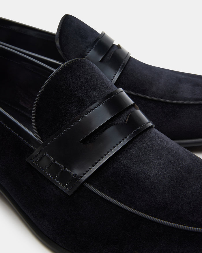 YARDLY BLACK VELVET